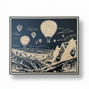 Tableau CAPPADOCE – Gravure sur bois, fond noir – Standard